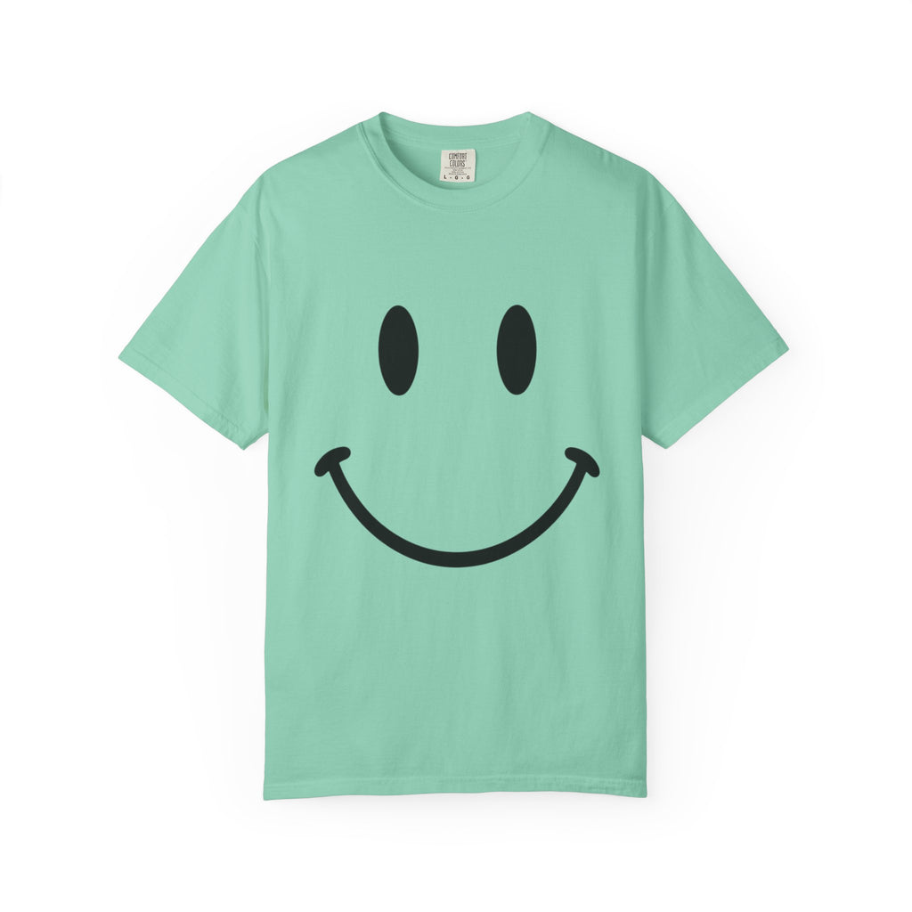 Smile Face T-Shirt – Retro Happy Face Graphic Tee