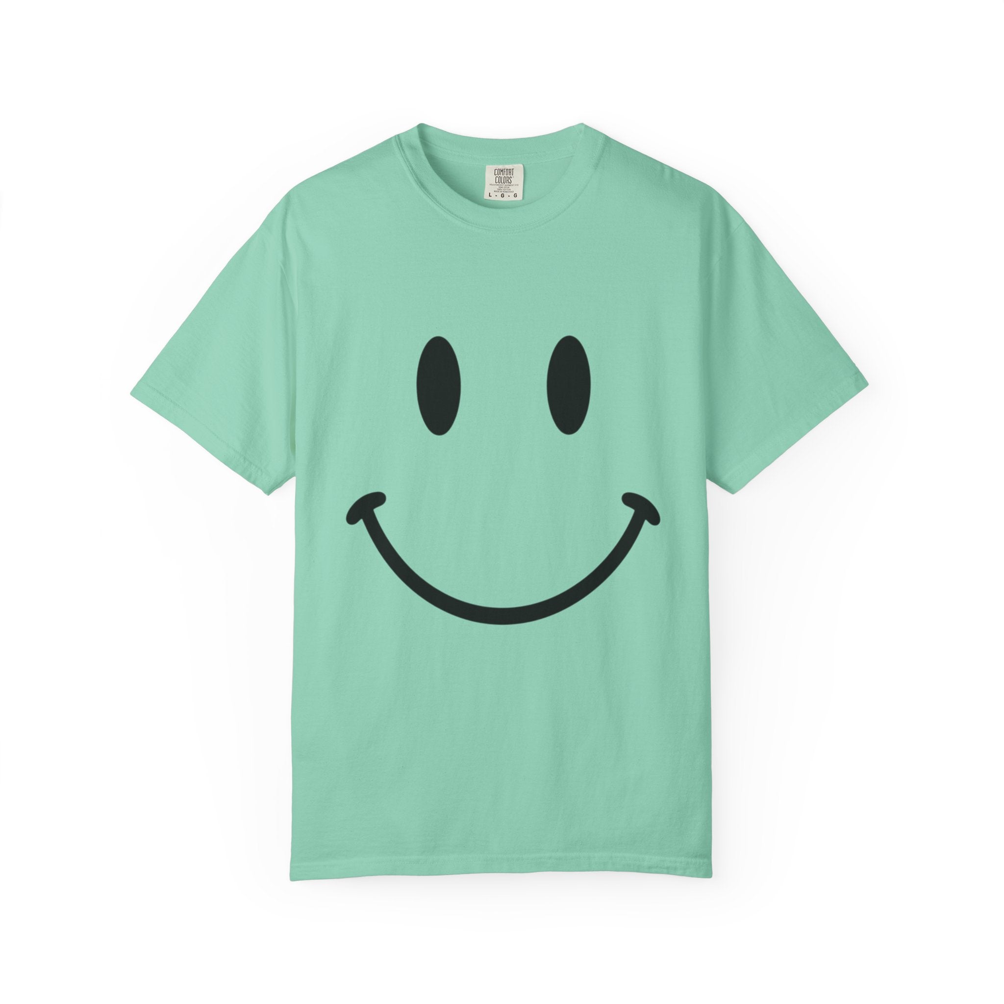 Smile Face T-Shirt – Retro Happy Face Graphic Tee