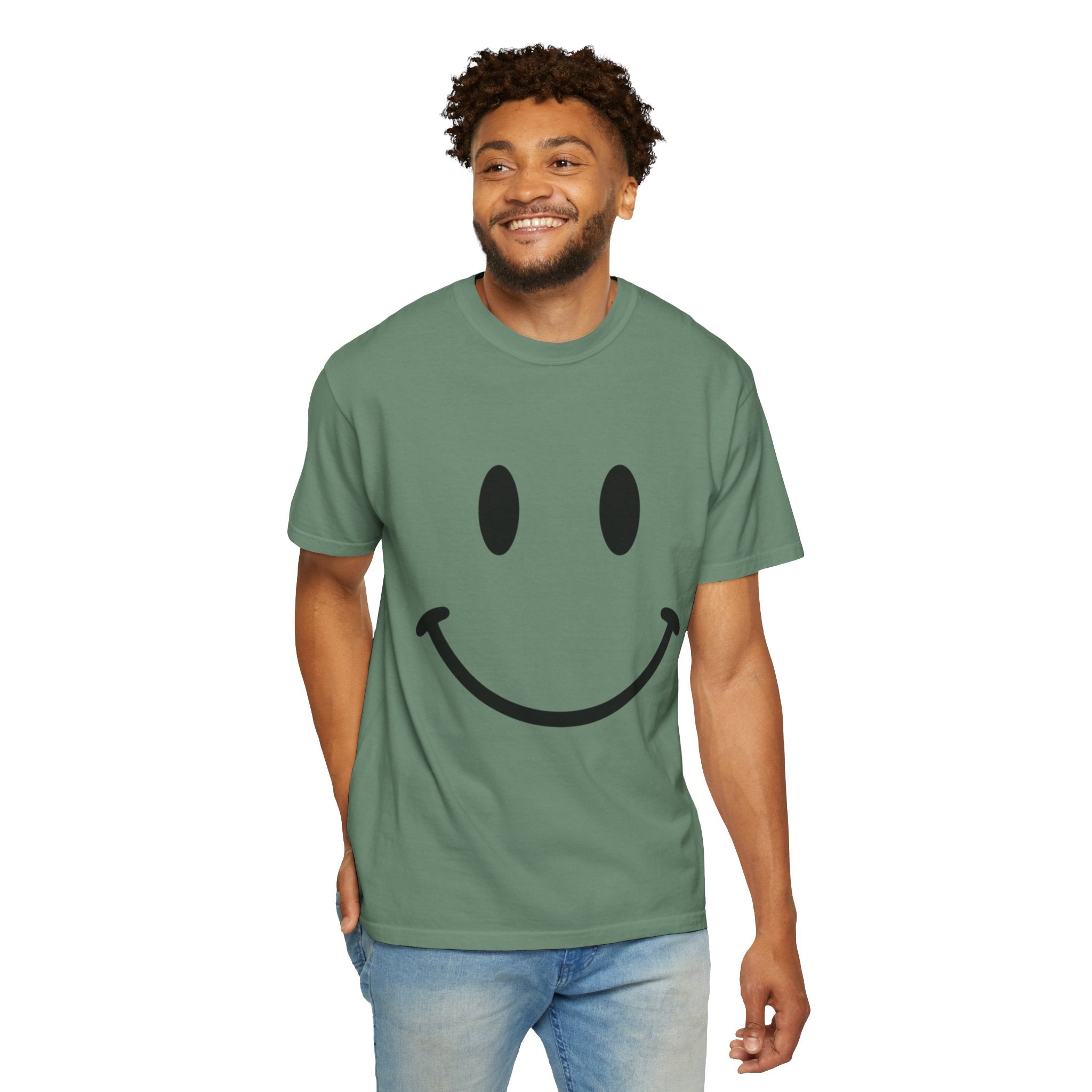 Smile Face T-Shirt – Retro Happy Face Graphic Tee